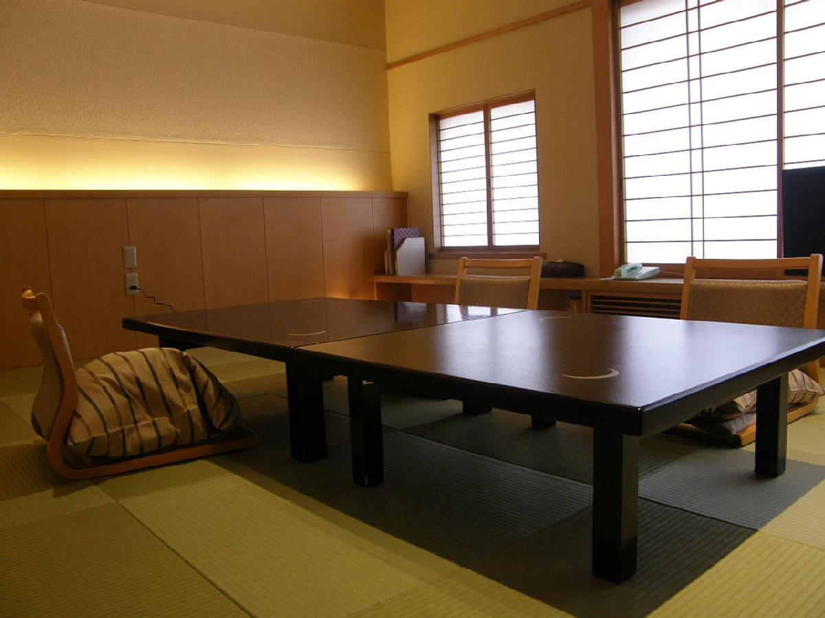 Atami Juraku Hotel Extérieur photo